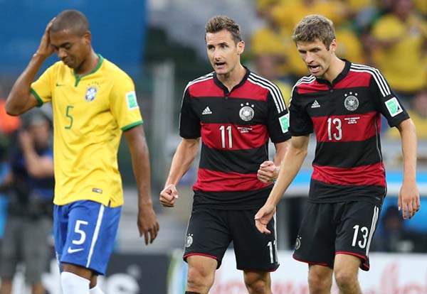 世界杯足球赛用的是什么止痛喷雾