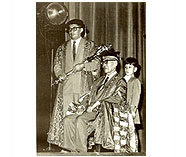 一代完人”李光前校主(中)