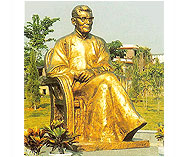 永远怀念李光前校主